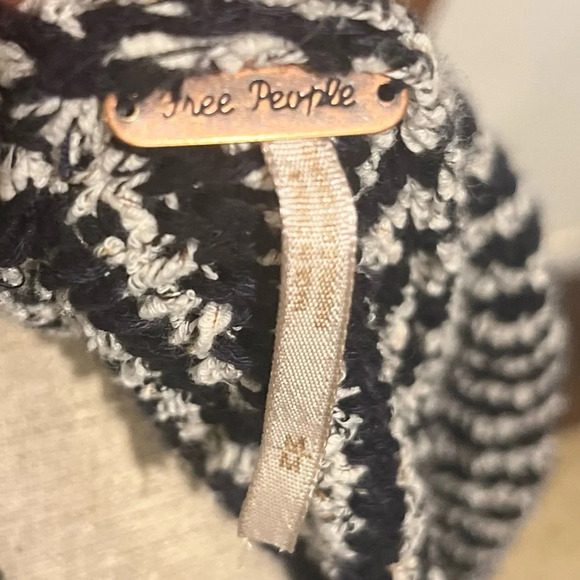 Free people Womens amoudi cocoon black white striped cotton sweater size med EUC - Picture 6 of 7